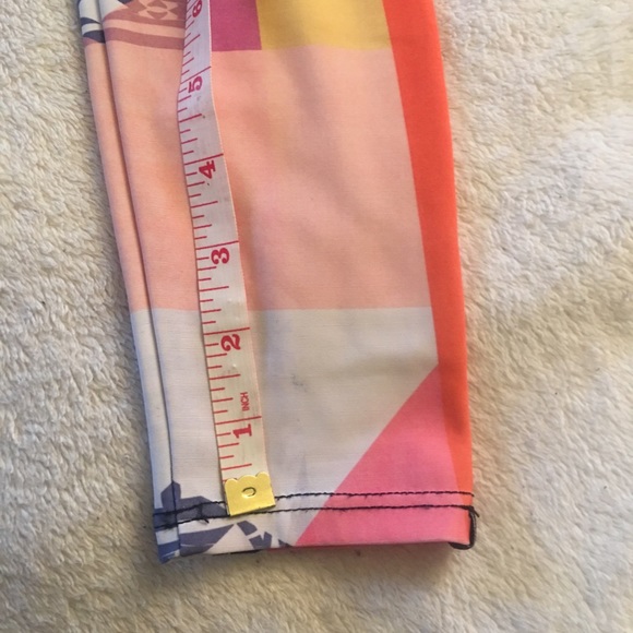 ONZIE Abstract Triangle Pattern Multi Leggings - Picture 12 of 16